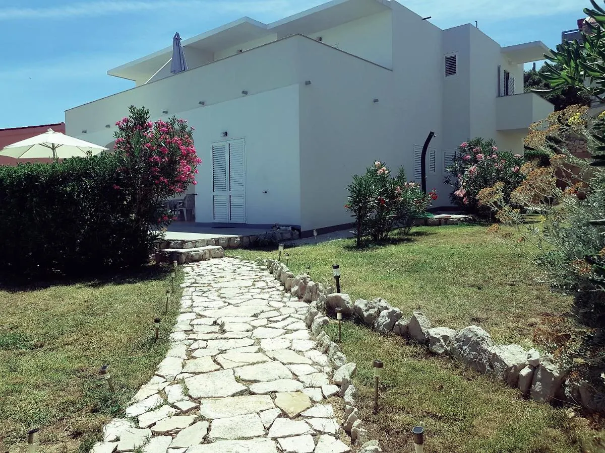 Apartmani Maestral Fabijanic Паг