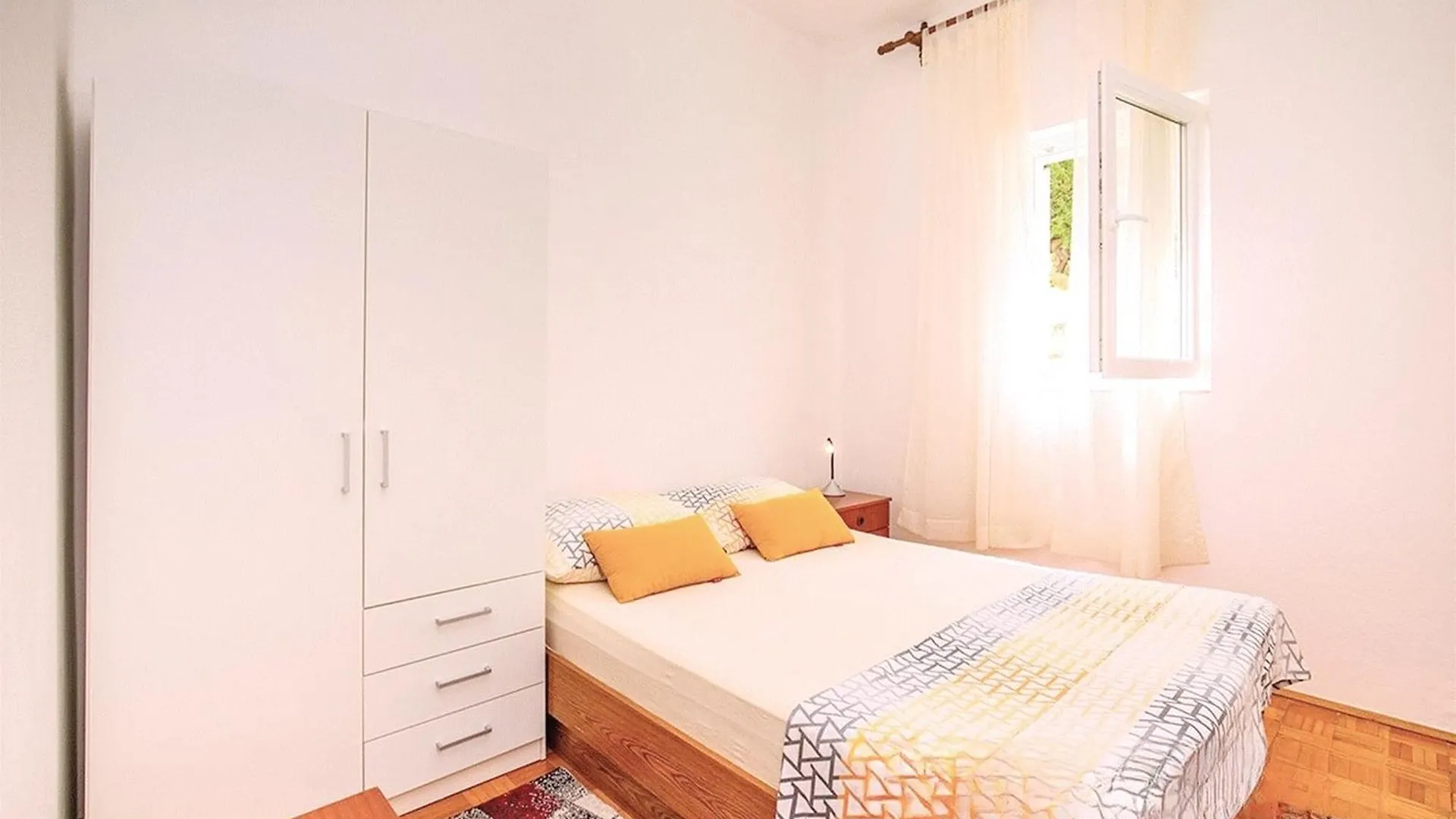 Apartmani Maestral Fabijanic Паг 0*,